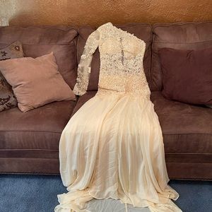 Size 6 Custom Tailored Fitted Yellow Prom Dress